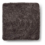 Square Puf af NZ kort krøllet lammeskind, Cappuccino