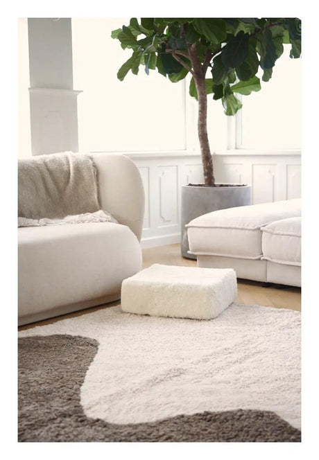 Square Puf af NZ kort krøllet lammeskind, Ivory